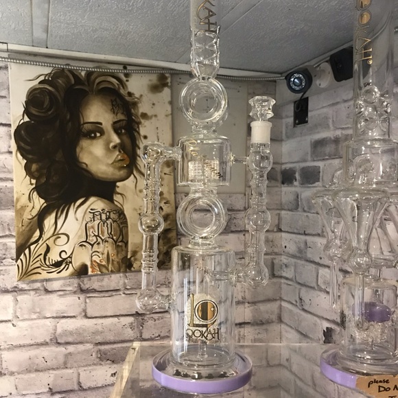 Custom one of a kind oil/spray paint on canvas - Picture 7 of 16